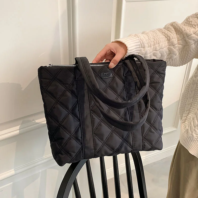 

Модная женская сумка на плечо Lingge, новая вместительная сумка, осенне-зимняя трендовая сумка под подмышки, качественные женские сумки-тоуты ...