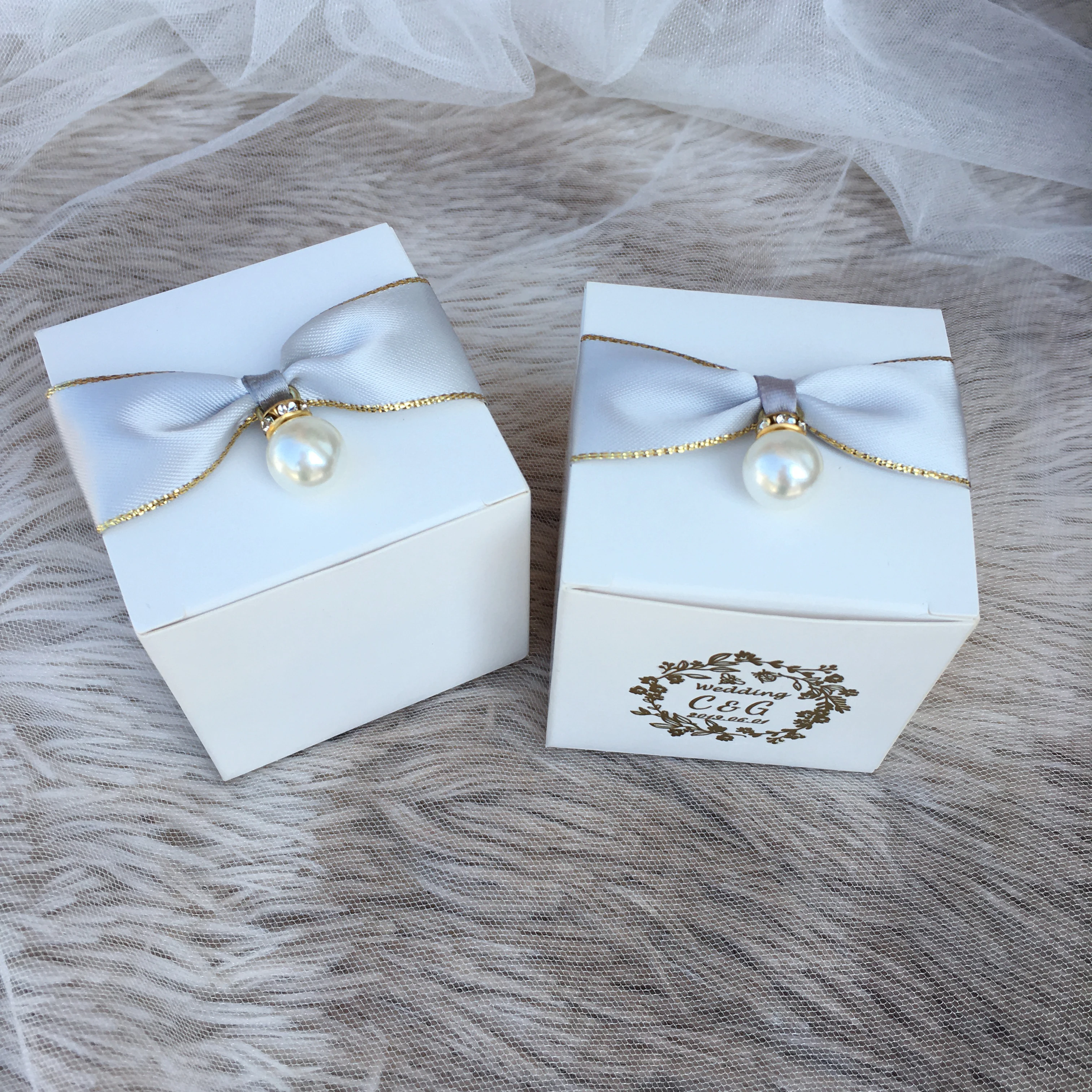 

custom gold logo chocolate package 50pcs paper white Wedding Marriage Baptism baby shower event party favor box candy boxes