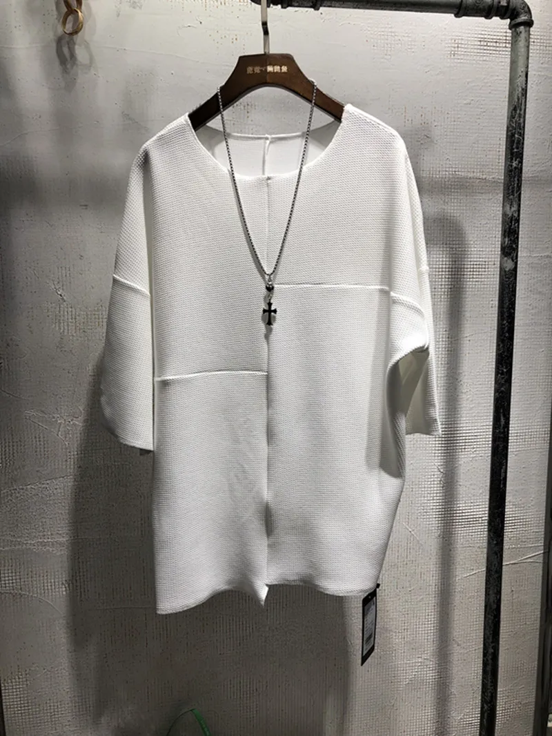 

T-shirt sleeve five point round neck, suitable for young people, loose, breathable, simple, sewn, uniform color, summer 2020