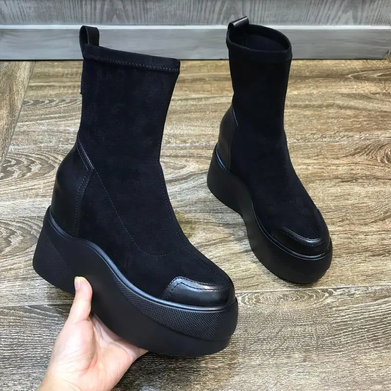 

2021 New Winter Snow Boots Women Retro Sponge Thick-soled Martin Boots Women's Plus Velvet Locomotive Short Boots Platform Shoes