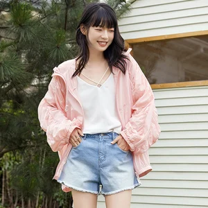 Женская куртка с капюшоном ARTKA, черная куртка с длинным рукавом, с защитой от солнца, UPF40 +, свободная тонкая верхняя одежда, WA25006X, лето 2020