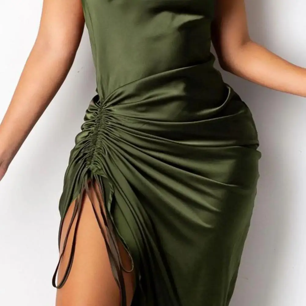 

Satin Women Strap Mini Dress Sleeveless Solid Ruched Lace Up Cross Bandage Backless Bodycon Sexy Party Elegant 2021 Club Slim