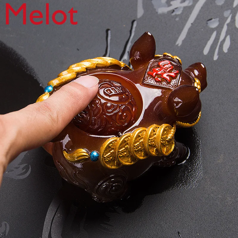 

Color Changing Tea Pet Caroline Brown Water Spray Tea Set Zodiac Pig Tea Tray Ornament Decoration to Fortune to Cartoon Tea Set