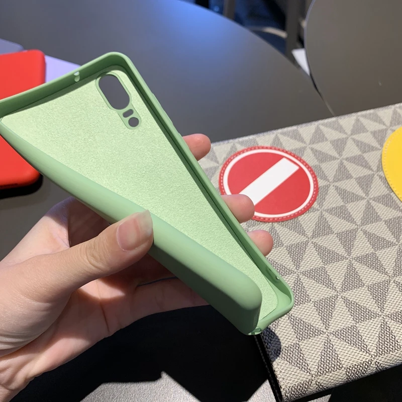Яркий матовый мягкий термополиуретан жидкий силиконовый чехол для Xiaomi mi 8 9 SE 9T Lite