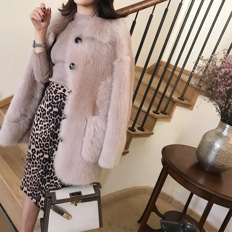 Женская куртка из короткой овечьей шерсти теплая зимняя розового натурального