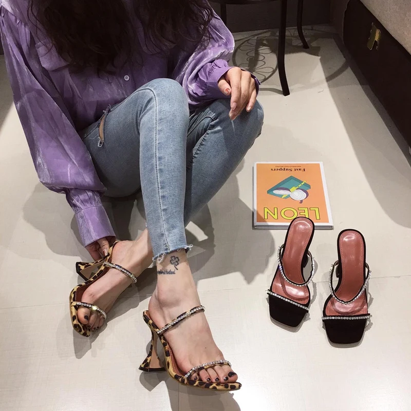 

Slippers Women Summer Luxury 2021 New Sexy Crystal High Heels Square Toe Fashion Muller Sandals Plus Size 35-41 Chaussure Femme