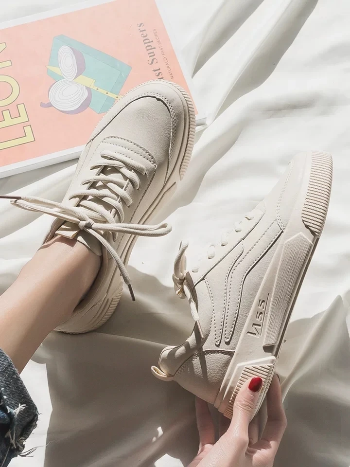 Женские кроссовки Модная женская обувь из искусственной кожи на каблуке и