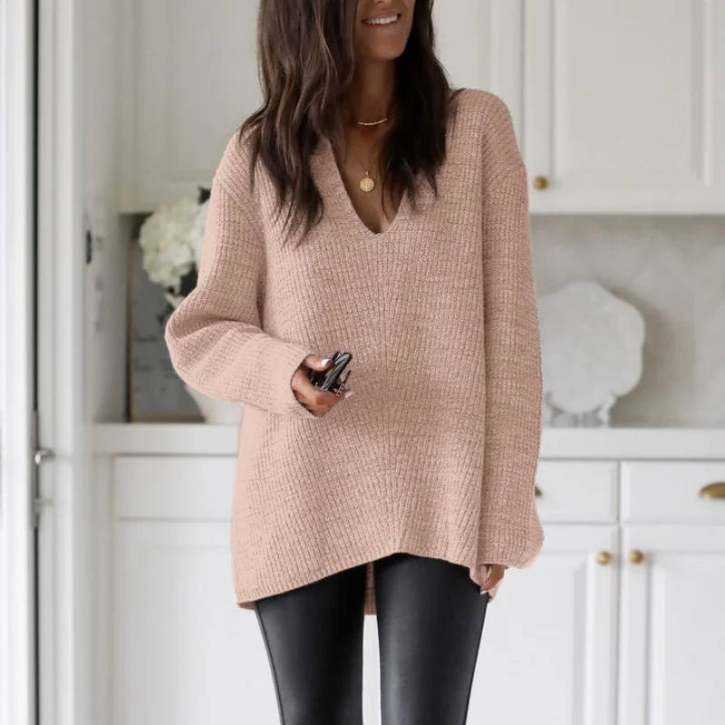 

Женский трикотажный свитер с V-образным вырезом