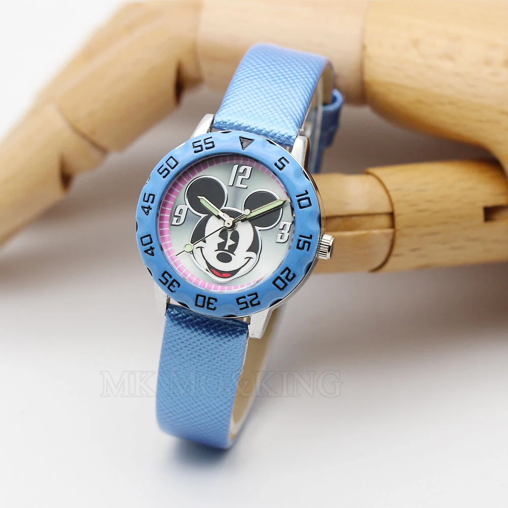 Детские часы Disney с Микки и Минни светящиеся стрелки милые Мультяшные кварцевые