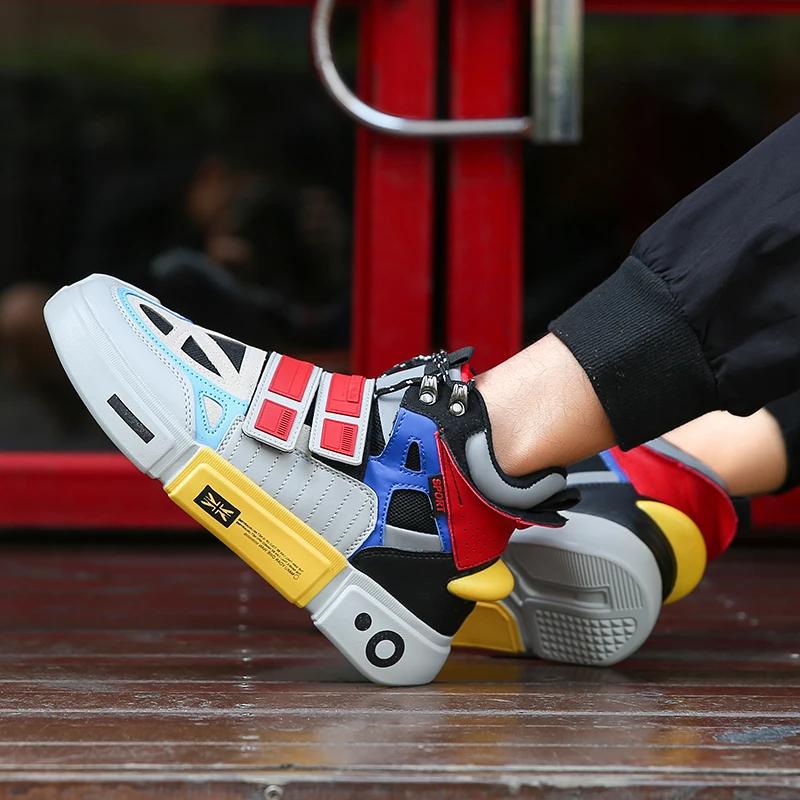 Мужские кожаные кроссовки черные дышащие на плоской платформе повседневная