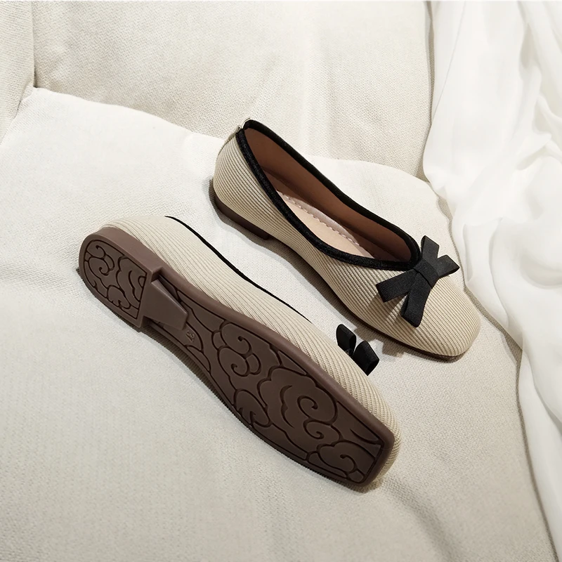 

Элегантные весенние туфли на плоской подошве с квадратным носком и мягкой подошвой; Удобные замшевые рабочие бабушкины туфли