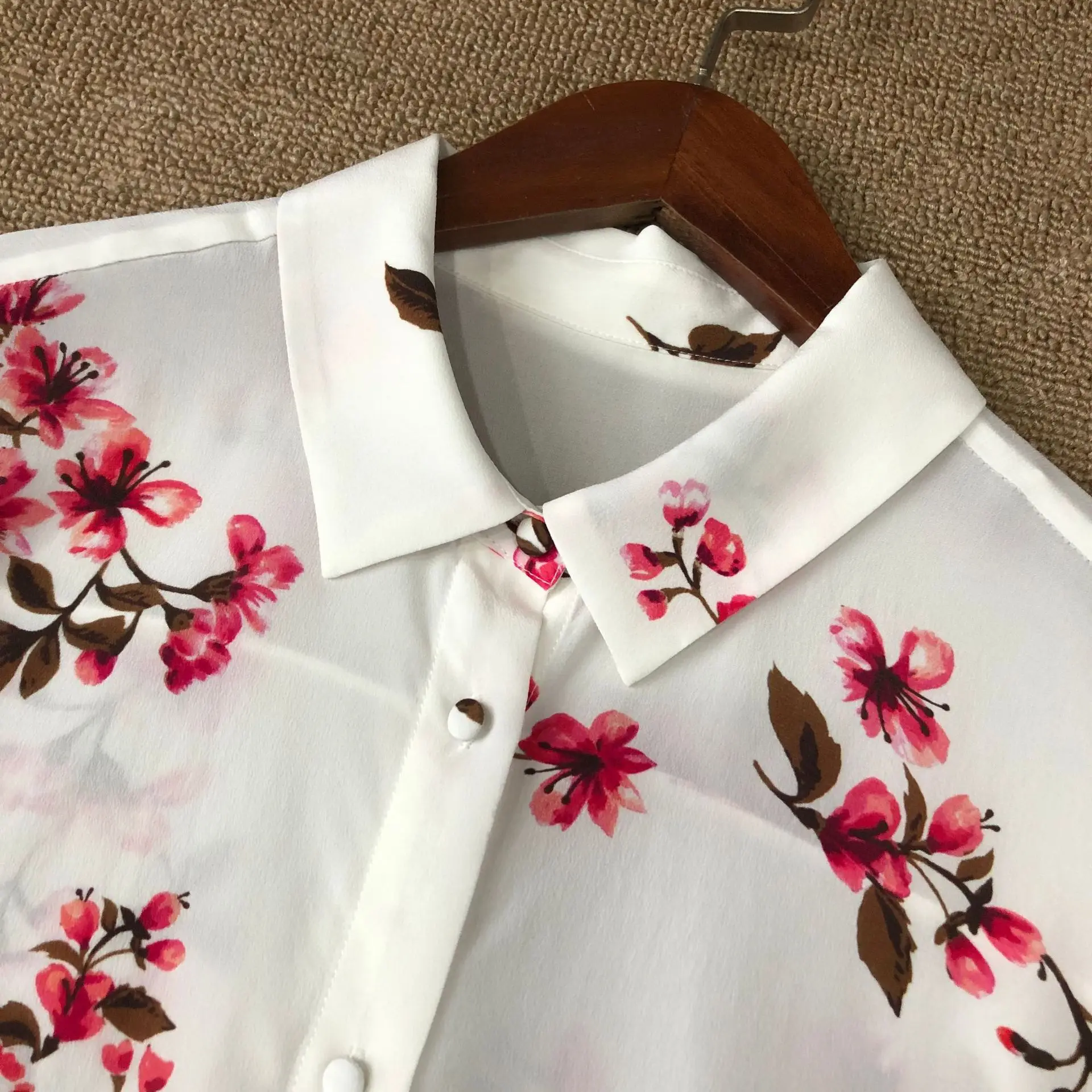 

Begonia Flower Silk Lapel Long Sleeve Print Shirt