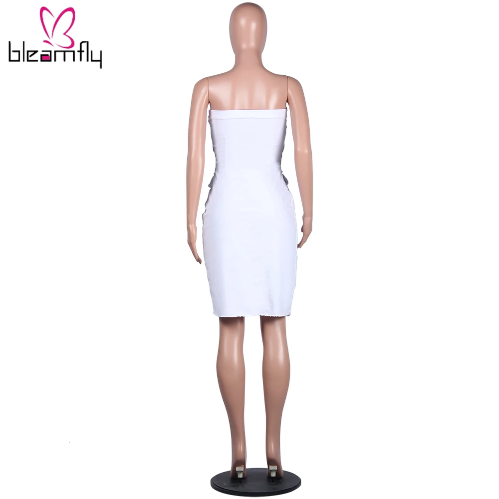 Новинка женское летнее джинсовое платье без бретелек на пуговицах с поясом миди