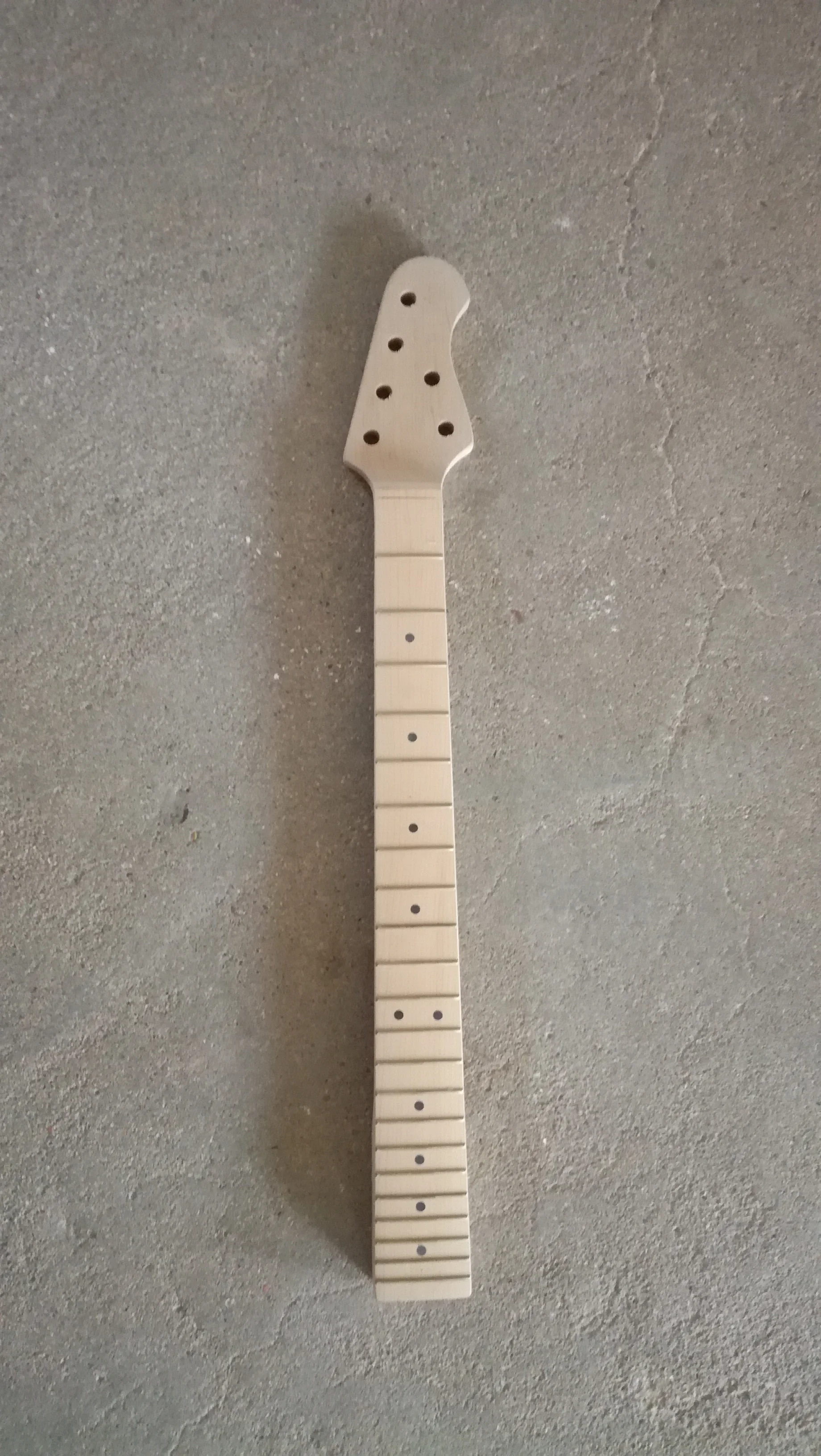 

Custom-made normal necks unpainted