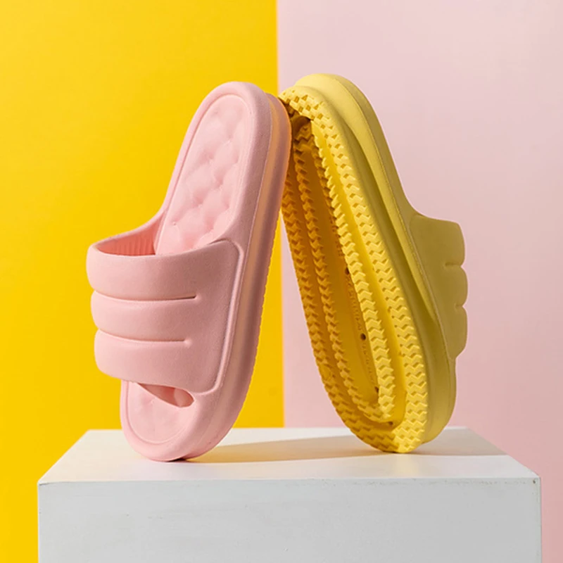 2021New Thicker EVA Sofa Slides Thick Sole Soft Indoor Slippers Men Women Anti-Slip Sandals Summer Bathroom Bath Platform Shoes