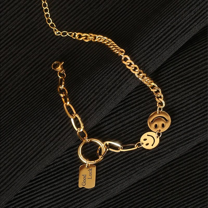 

MEYRROYU Stainless Steel 2 Color Smile Tag Samll Square Bracelets For Women Bracelets Accessories 2021 New Fashion Party Jewelry