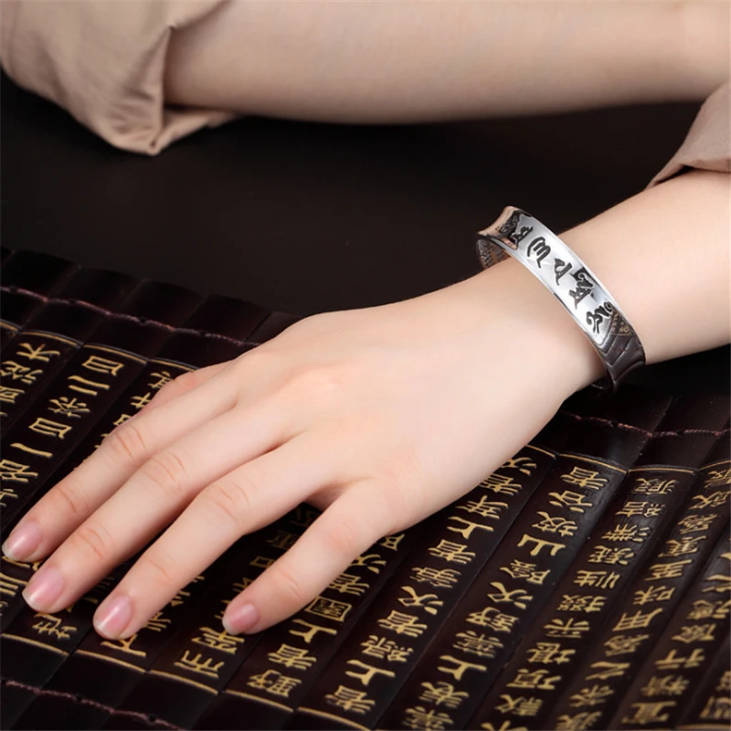 Женский дизайнерский браслет в виде букв буддизма с надписью Sutra Mantra на