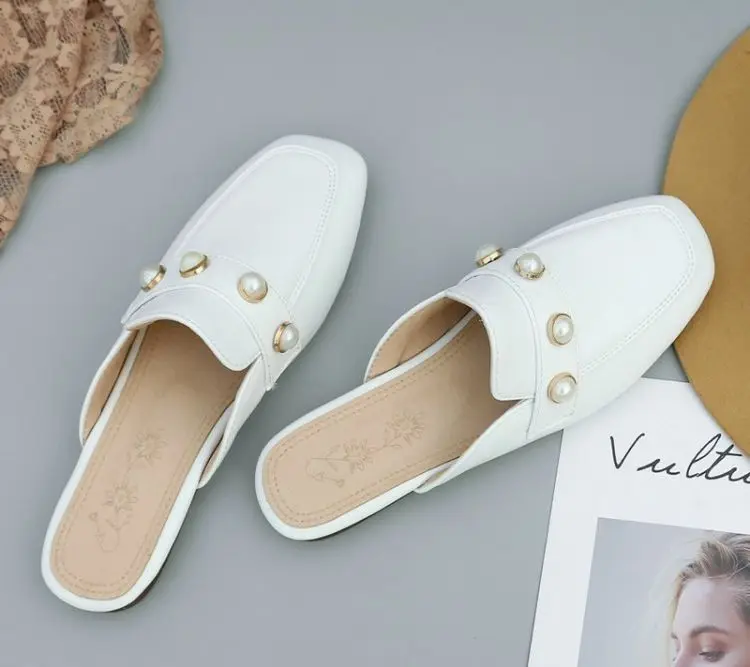 

2021 New Spring Flat Shoes Fashion Outside Office Lady Pearl Slippers Women Casual White Brown Slides Female Plus Size 43