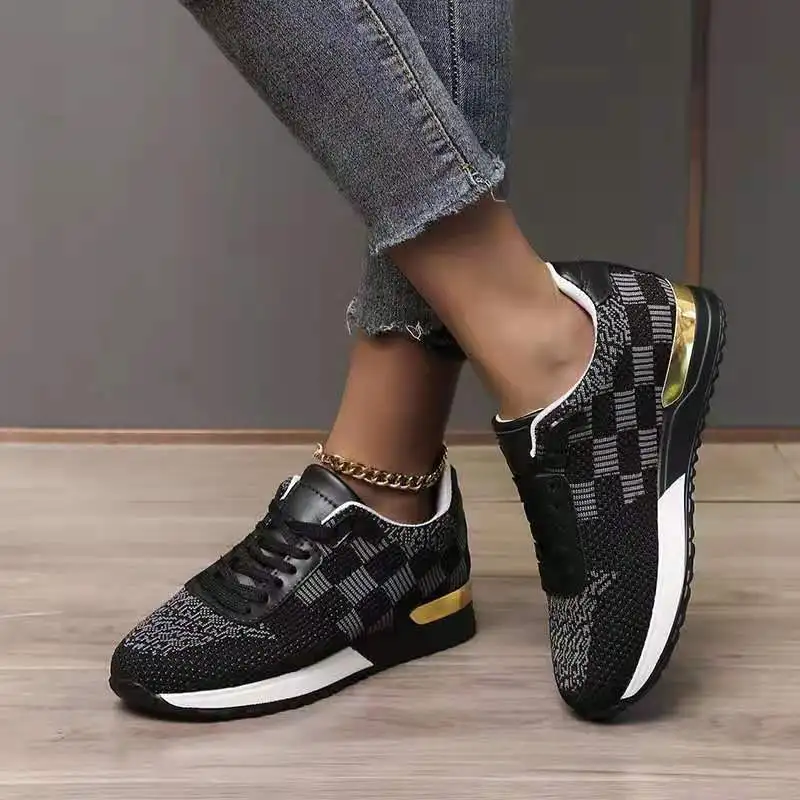 

Autumn New Women's Sports Shoes Round Toe Lace Up Lightweight Outdoor Running Shoes Tennis Female Vulcanize Shoes Woman Sneakers