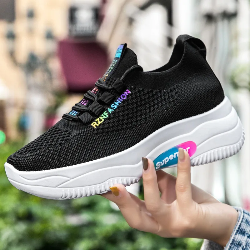 

Дышащие громоздкие кроссовки женские 2020 новые осенние кроссовки Женская Толстая подошва увеличена на Студенческая обувь для девушек