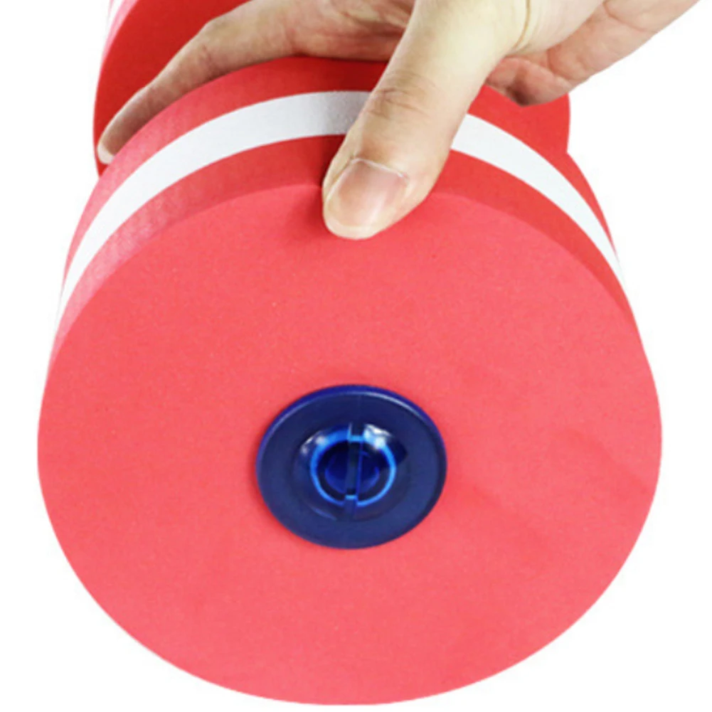 Самодельная плавающая гантеля из вспененного этилвинилацетата для бассейна