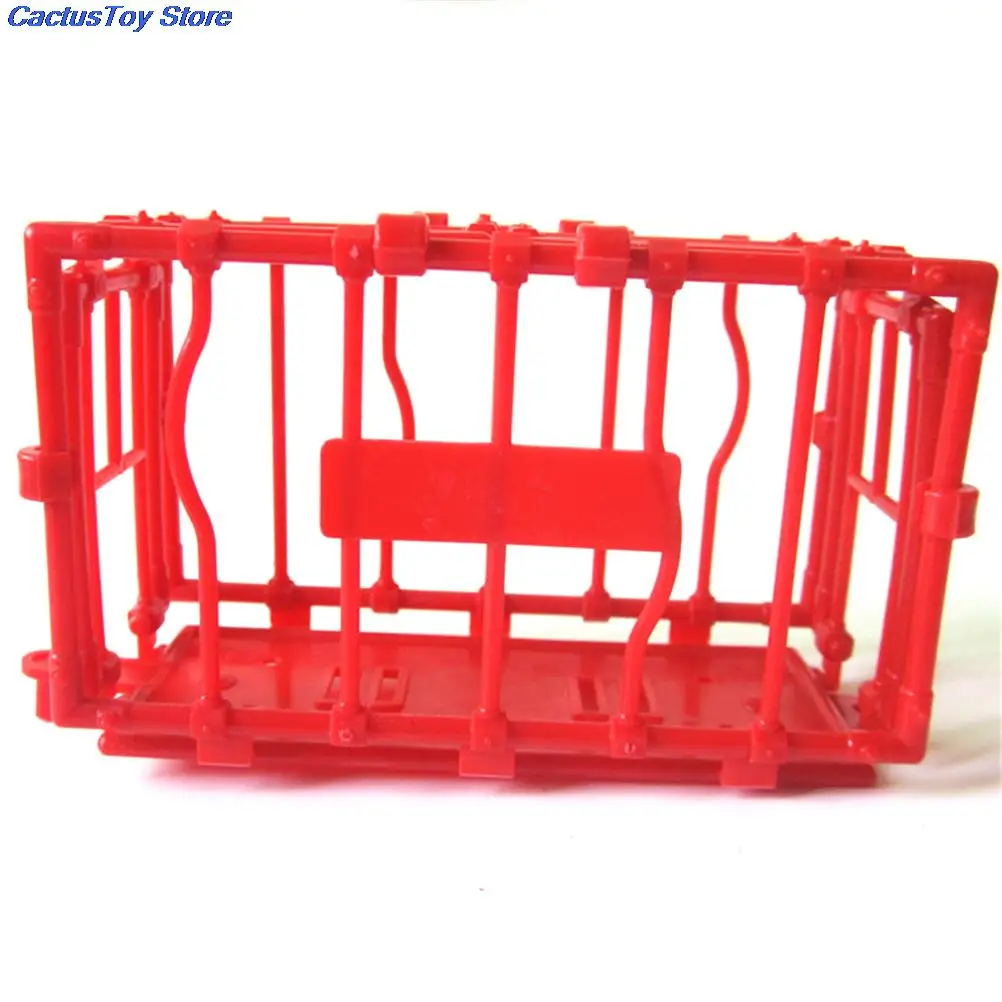 

Пластиковая клетка для забора животного, четырехсторонняя Разобранная клетка, модель игрушки, аксессуары для кукольного домика случайного...