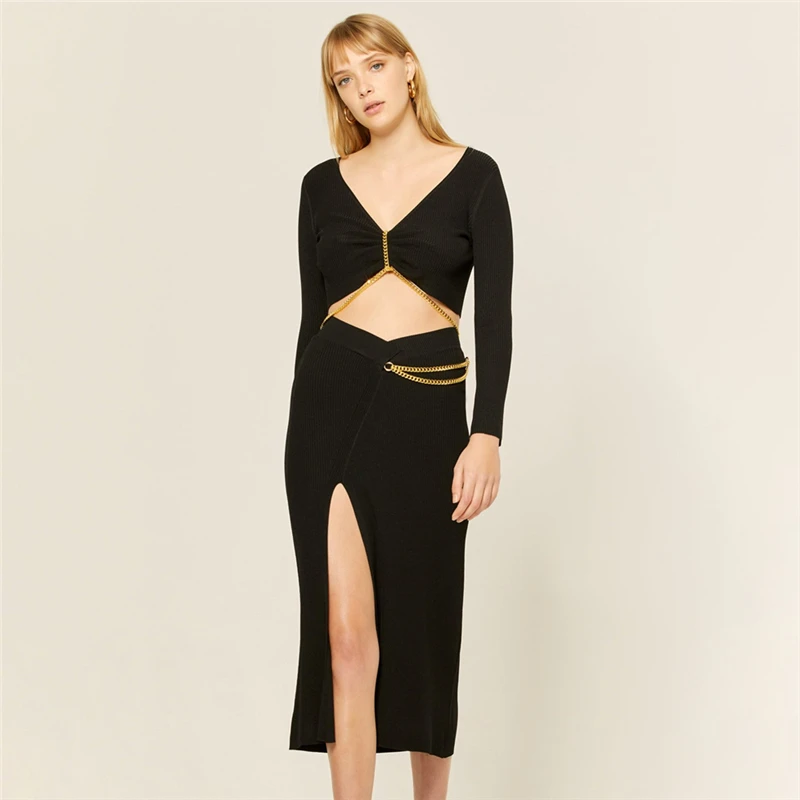 

Fall 2021 new v-neck metal chain pinch pleated short slim long-sleeved T-shirt women's irregular fashion short knit sweater bing