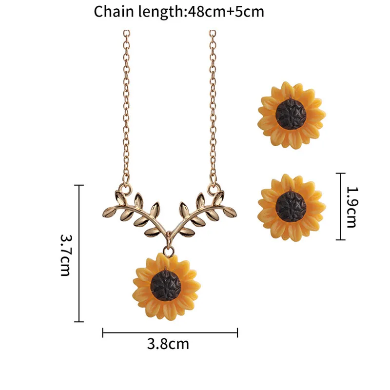 

New 1 Pair Golden Sunflowers Earrings For Women Fresh Charming Lovely Cute Simplicity Style Daisy Flower Trendy Ear Studs