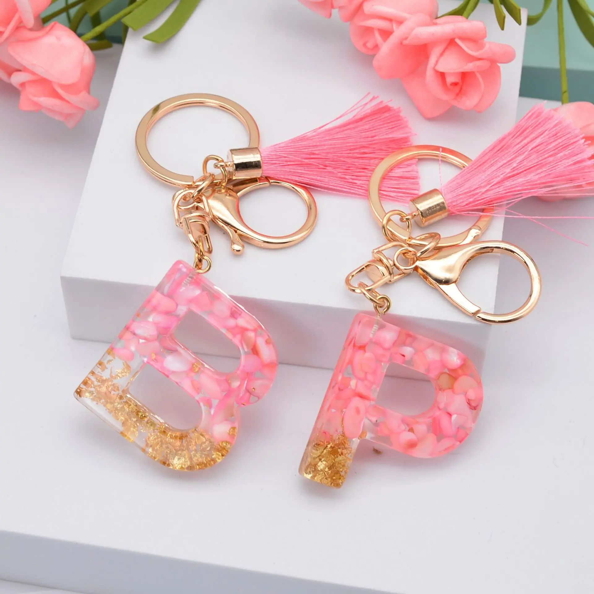 

Pink Creative Letter Liquid Keychains 26 Glitter English Alphabet Ball Car Bag Tassels Pendent Crystal Glitter Ball Keyring