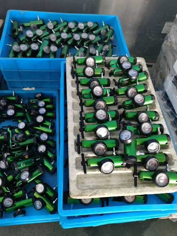 

1/32, 1/16,1/8, 1/4,1/2, 3/4, 1, 1.5, 2, 3, 4 flow range Pediatric mini CGA870 style medical oxygen regulator 0-4L