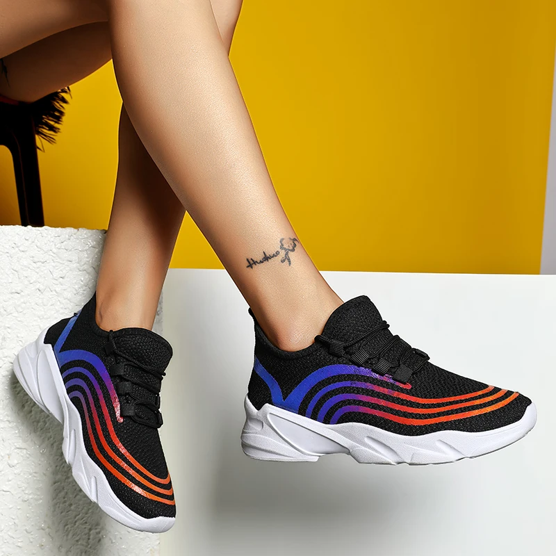 Новинка модная обувь зимняя прогулочная спортивная женская без застежки