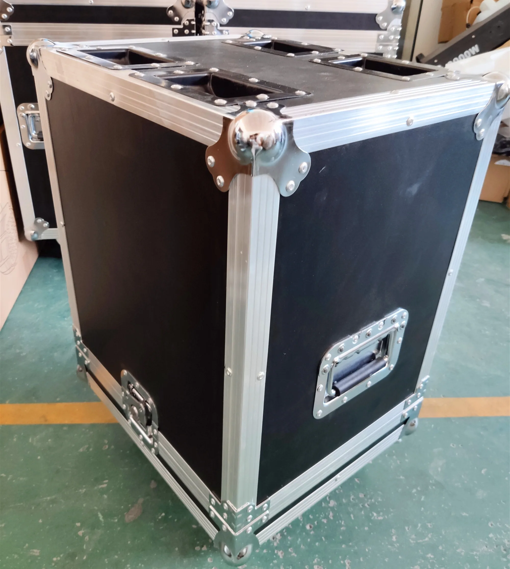 

CR2000 foco de aleación de aluminio de la caja de película y equipos de televisión aérea caja de iluminación de escenario llevar