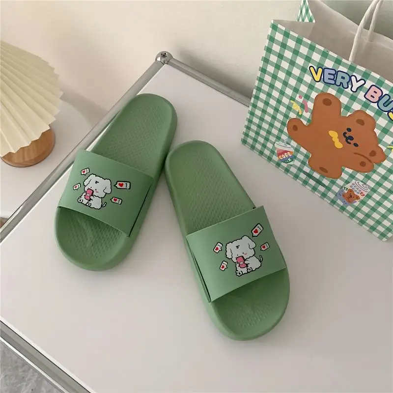 Простые милые тапочки в корейском и японском стиле с мультяшным рисунком женские