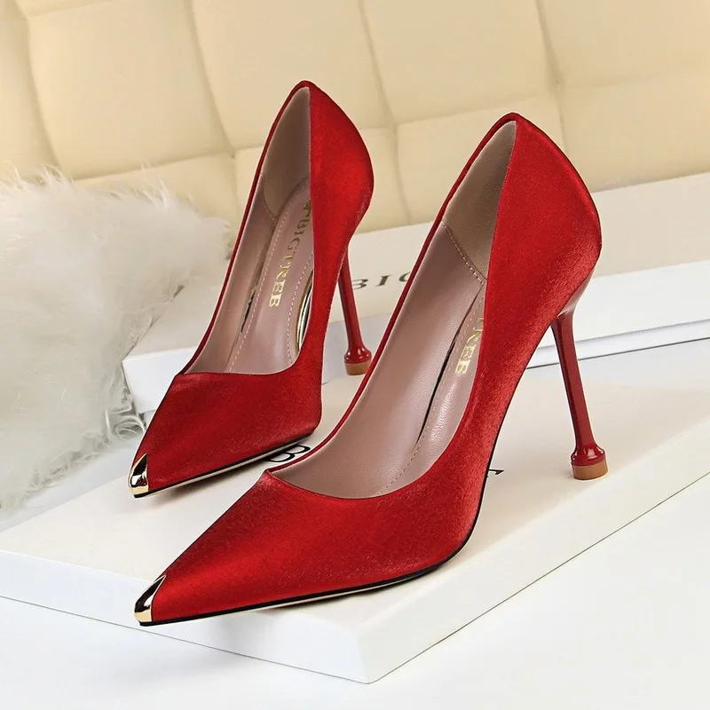 Wedding High Heels Pumps 2023 Women Casual Wedding Shoes Pointed Toe Satin Shoes Thin Heels Blue Red Shoes Sexy Party Pumps