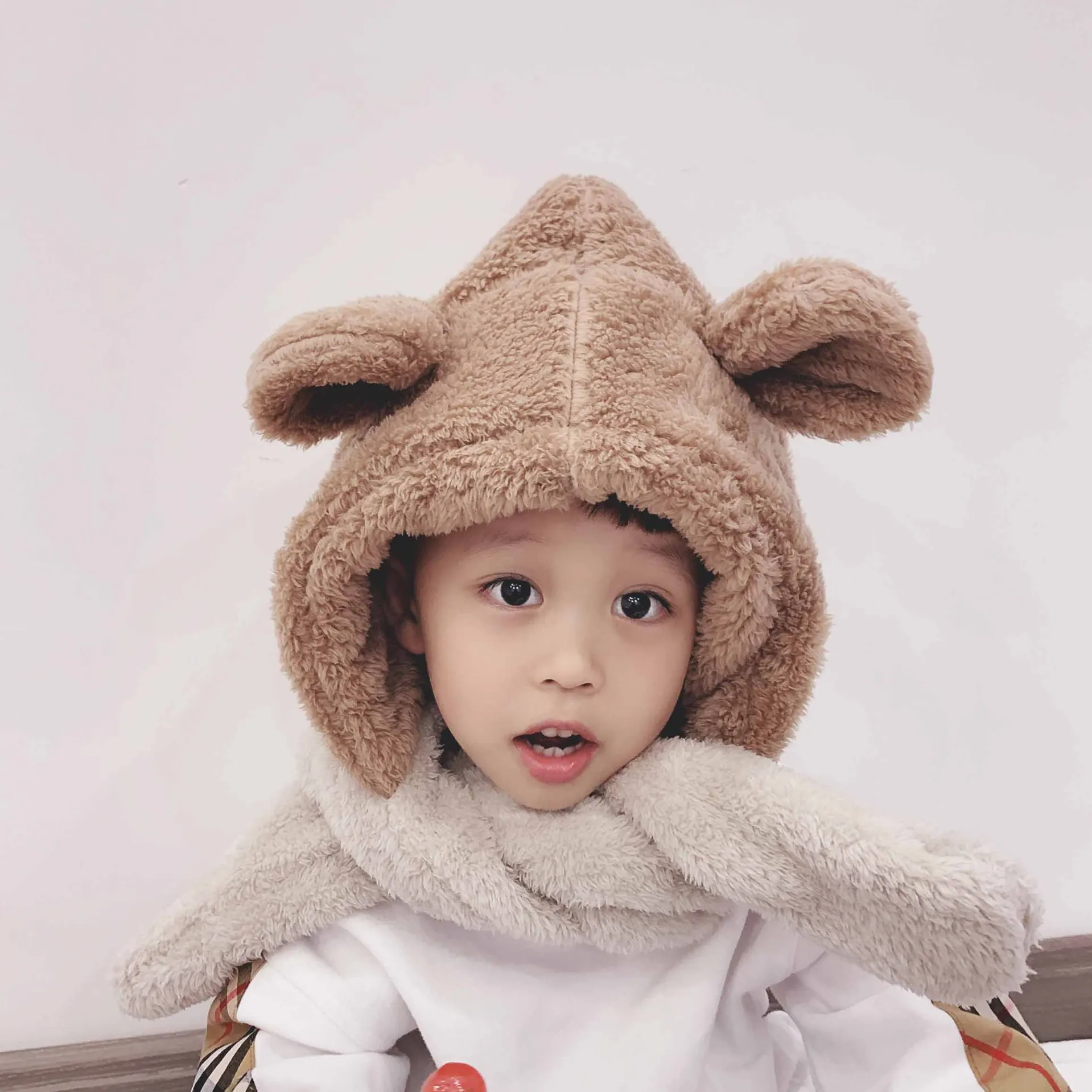 Лидер продаж новая модная осенне-зимняя детская шапка с капюшоном и шарфом милая