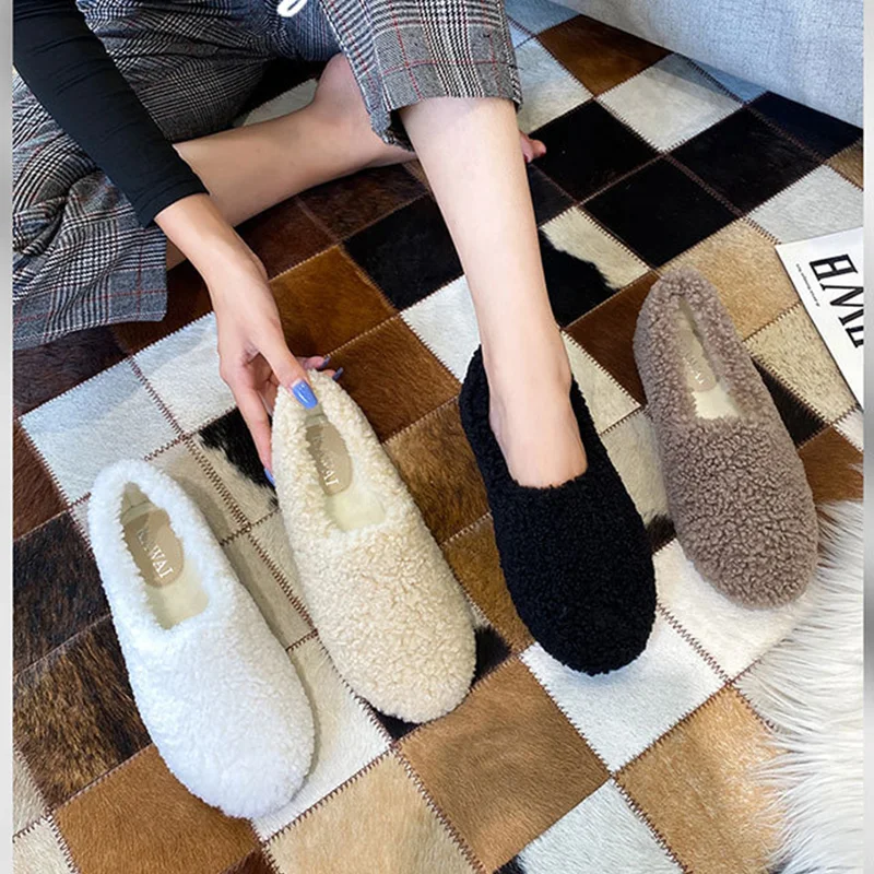 

Women Curly Furry Loafers Winter Warm cotton Shoes for Women Flats Moccasins Femme Slip on Plush Ladies Shoes Creepers Zapatos