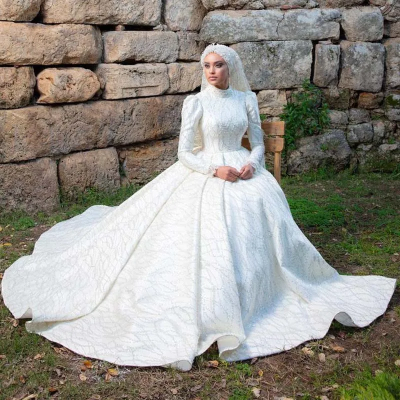 

Muslim Wedding Dress White Beading Luxury Ball Gown with Cathedral Train Hijab Elegant Fashion Customize Bride Gowns Vestidos