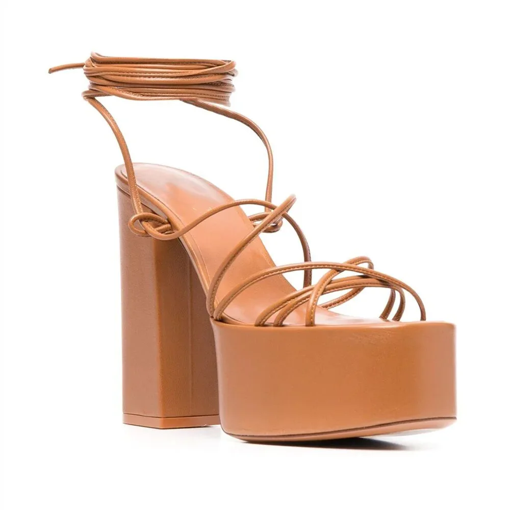 Женские босоножки на высоком массивном каблуке шнуровке с круглым носком | Обувь