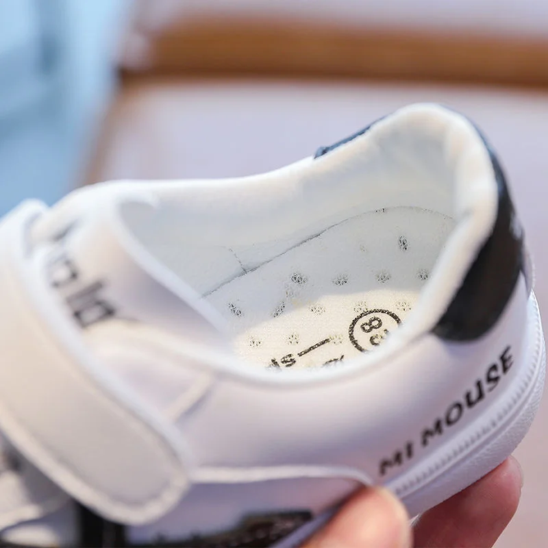 

Children's Board Shoes Autumn 2020 New Girls' Fashion Sports Shoes Korean Boys' Splicing Small White Shoes Middle And Large
