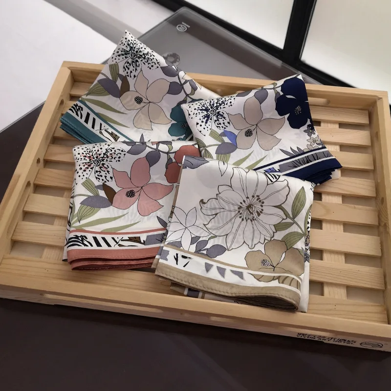 Женский Шелковый квадратный шарф из натурального материала размеры 53*53 см |