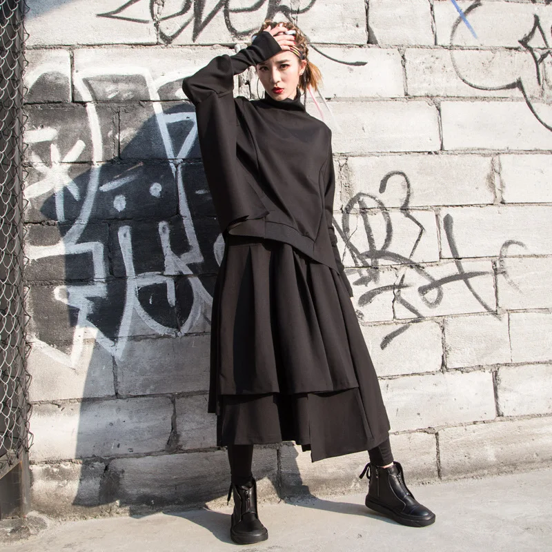 

Johnature 2021 New Fashion Streetwear Women Two Pieces Sets Batwing Top And Elastic Waist Irregular Skirt Loose Female Sets