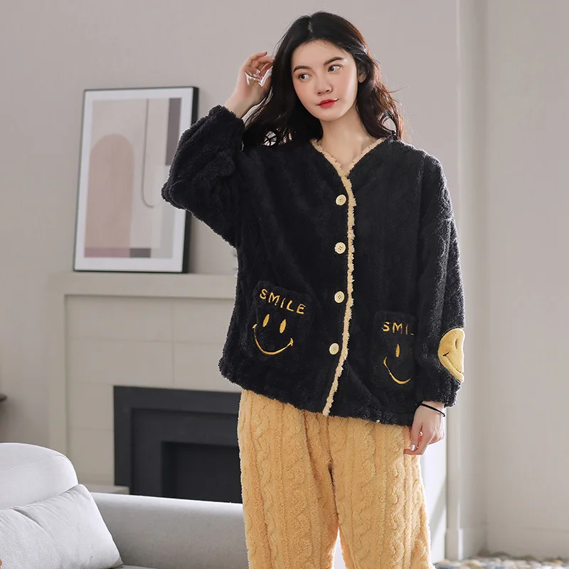 Зимняя плотная теплая Женская Коралловая пижама с длинным рукавом и отложным