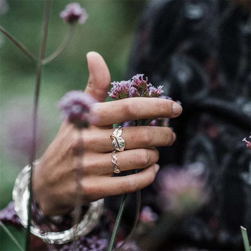 

Boho Vintage Two-Tone Leaf Ring For Women Retro Simple Bohemia Plant Leaves Rings Female Fashion Daily Jewelry Gift To Yourself