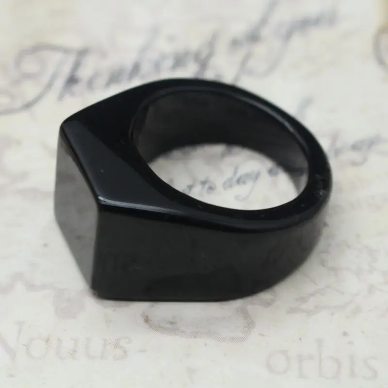 

Кольцо с квадратным агатом, 19-21 мм