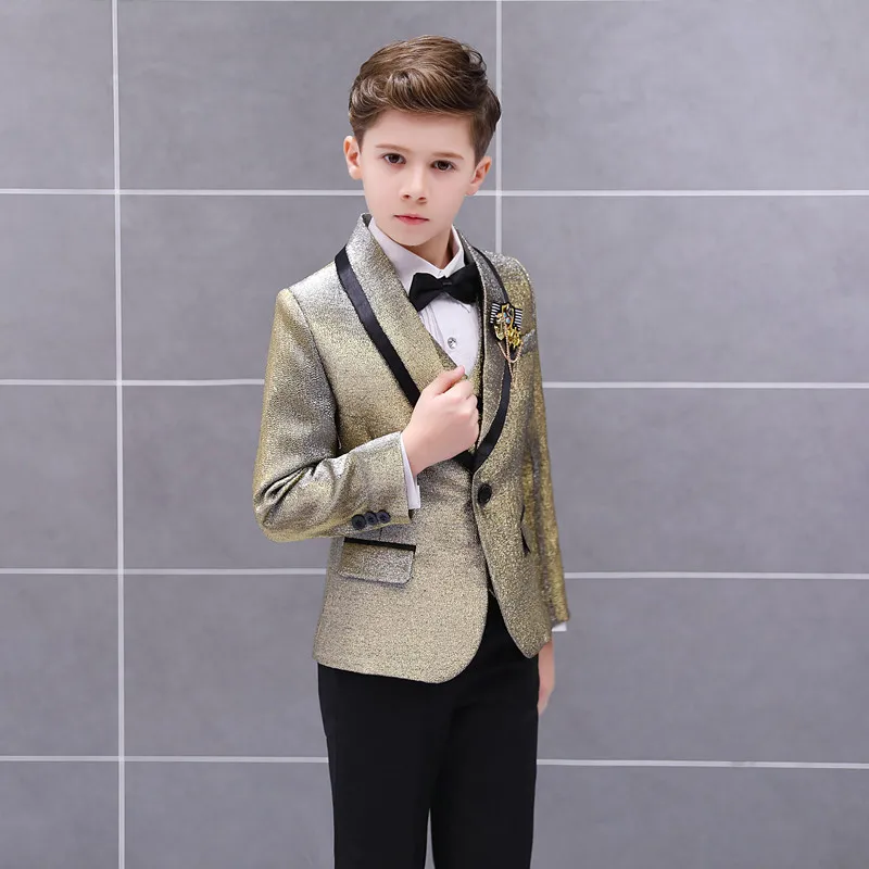 Костюм для мальчика из трех предметов платье с цветами британская ведущая модель