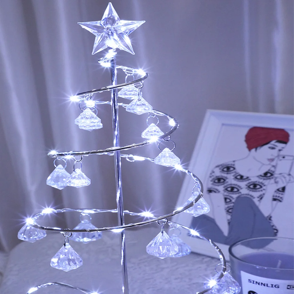 Светодиодный светильник для рождественской елки работающий от аккумулятора