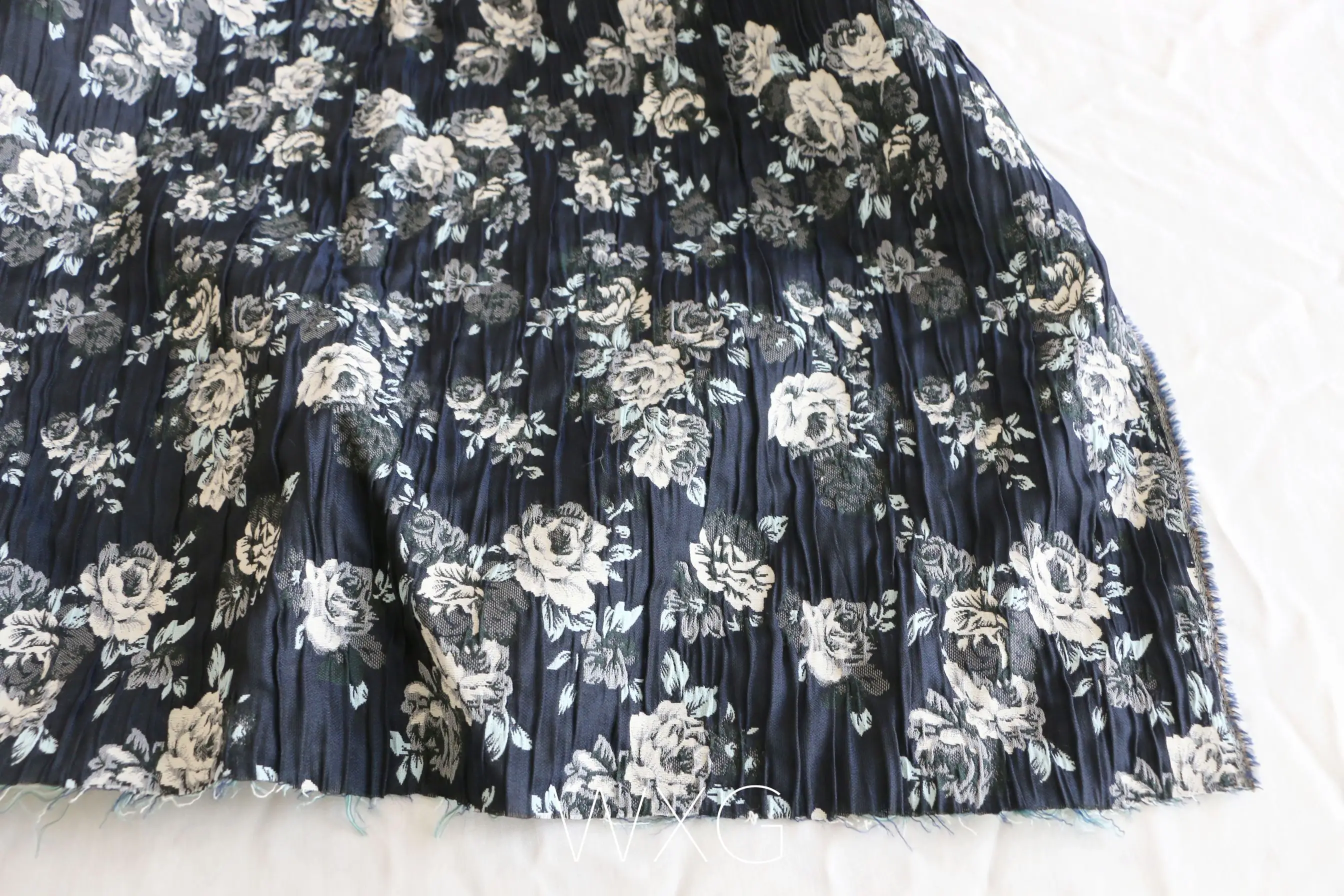 Винтажная двухсторонняя плиссированная жаккардовая модная ткань с розами для