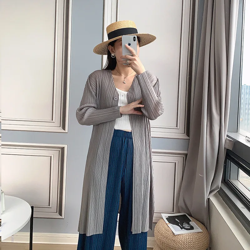 

Pleated Coat Women's Autumn One Button Solid Color Cape Cardigan Windbreaker