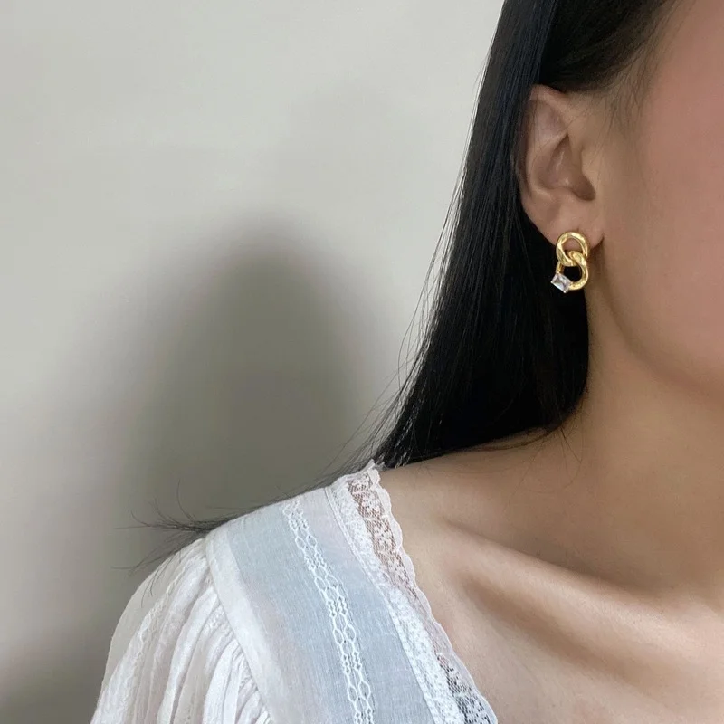 

Design chain fashionable temperament girl summer new earrings