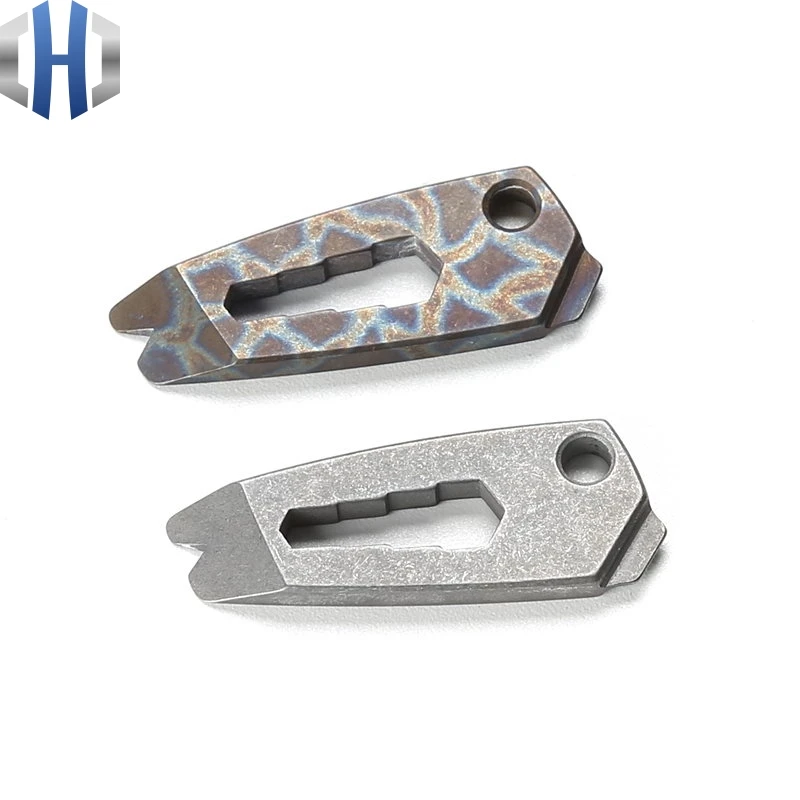 

Multi-function Titanium Alloy EDC Gadget Keychain Pendant Hang Buckle Hanging Outdoor Screwdriver Screwdriver